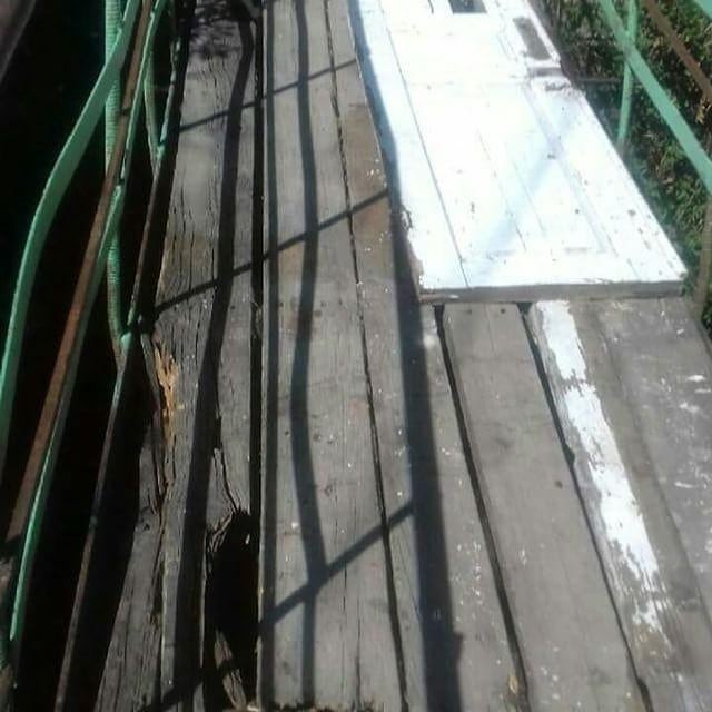 В Кисловодске лошадь провались на мосту В Кисловодске лошадь провались на мосту