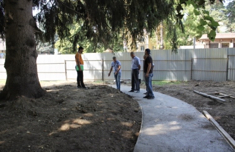 В Кисловодске обновляют проспект Дзержинского В Кисловодске обновляют проспект Дзержинского